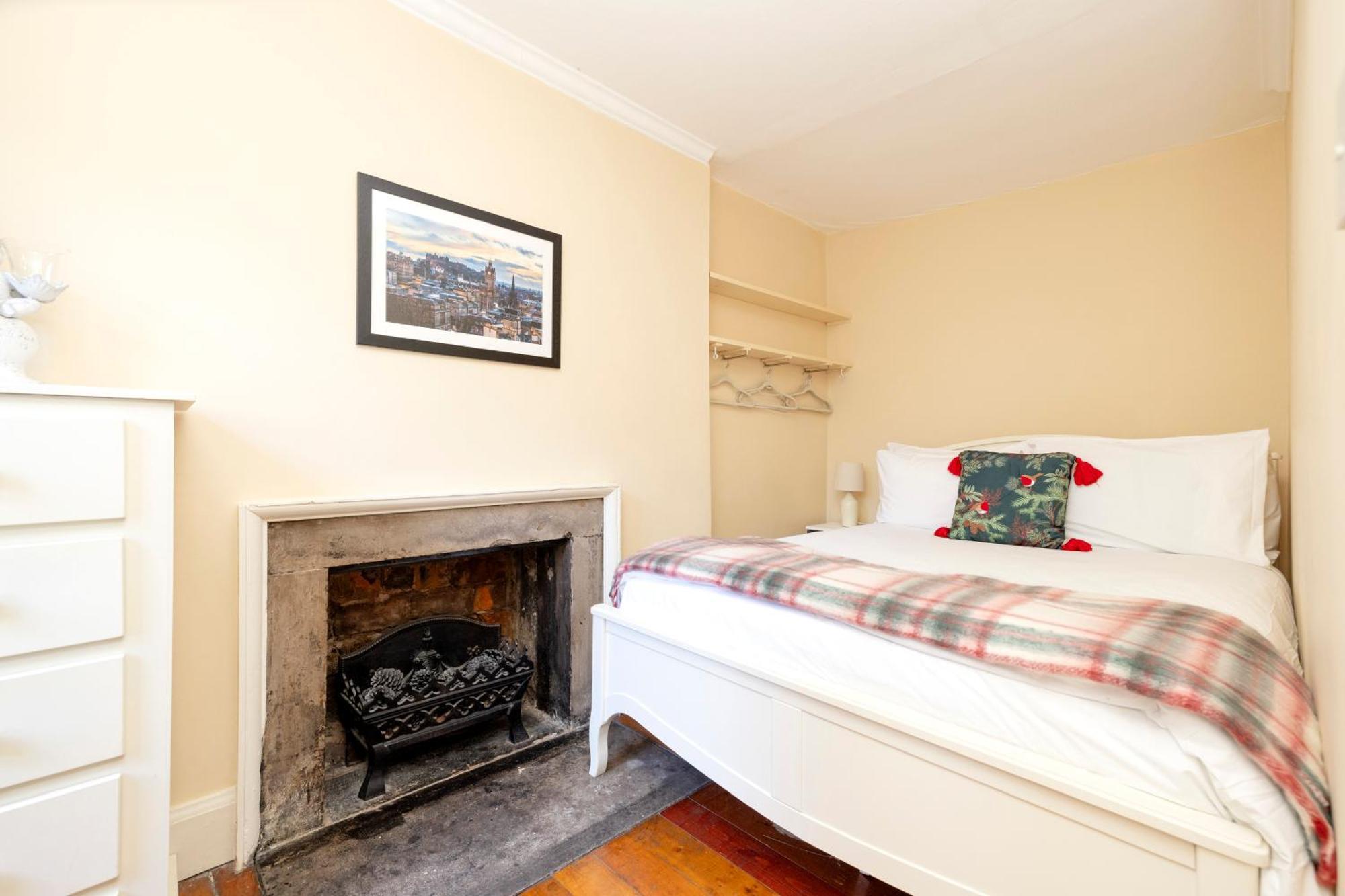 Joivy Beautiful Apartment, Private Garden, Calton Hill Edimburgo Exterior foto