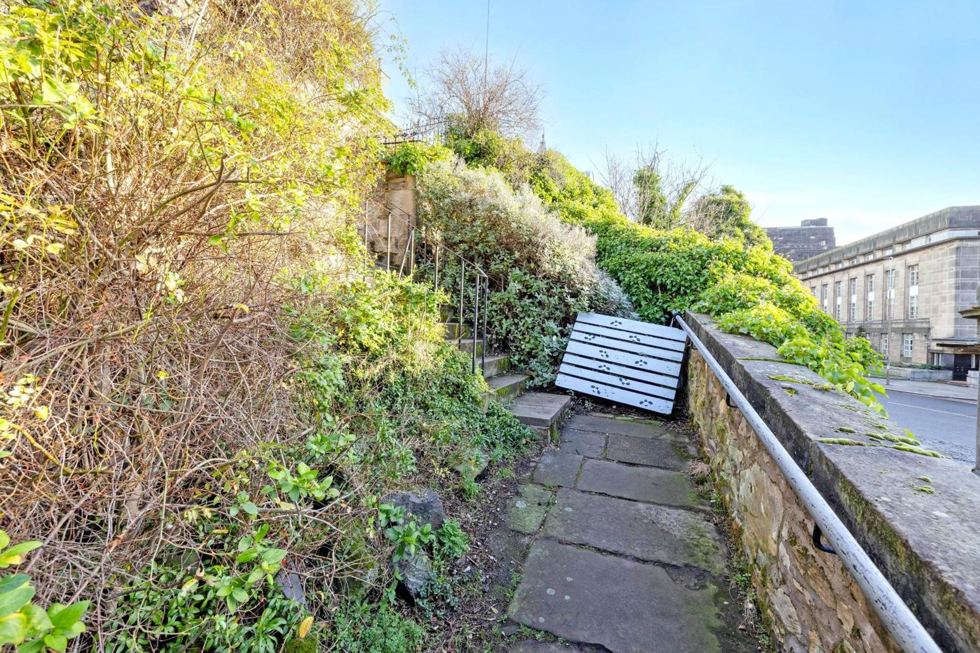 Joivy Beautiful Apartment, Private Garden, Calton Hill Edimburgo Exterior foto