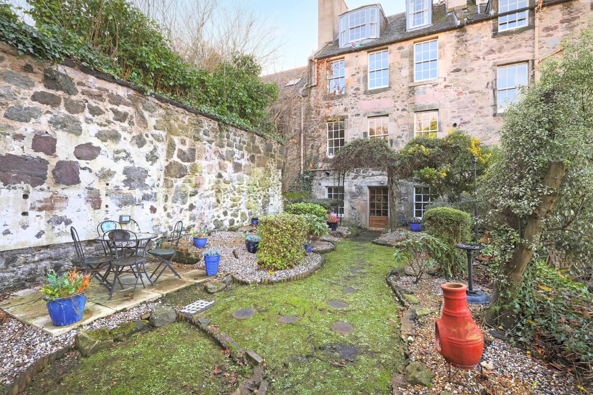 Joivy Beautiful Apartment, Private Garden, Calton Hill Edimburgo Exterior foto